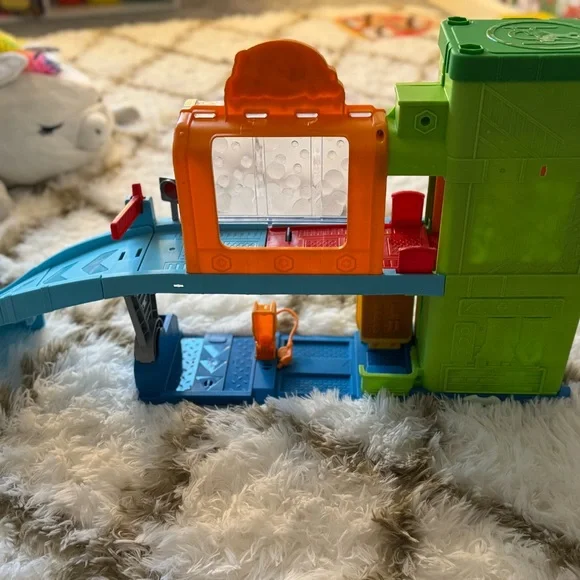 Fisher-Price Little People Car Wash - Picture 4 of 4